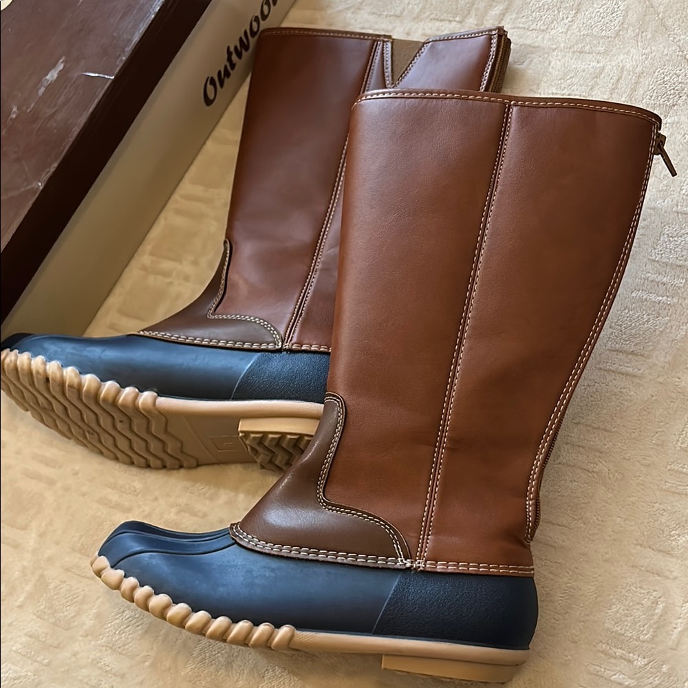 Outwoods Women's Brown and Black Boots